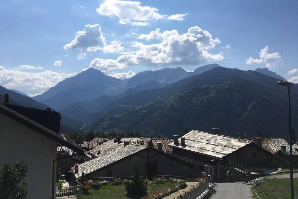 Maison Des Alpes Mansarda Oulx Buitenkant foto
